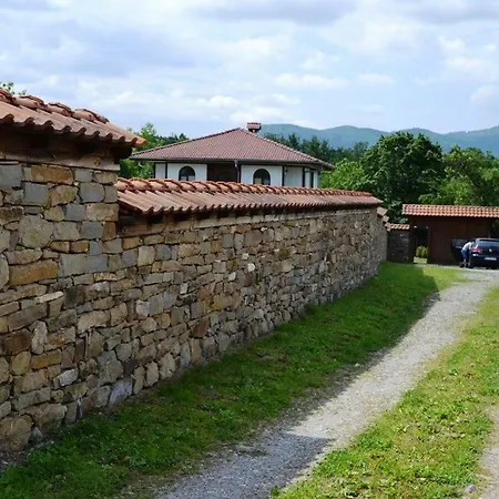 Sichanova Konukevi